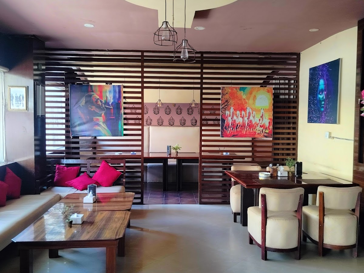 Cafe Grill To Chill Restaurant, Cocktails Bar & Lounge